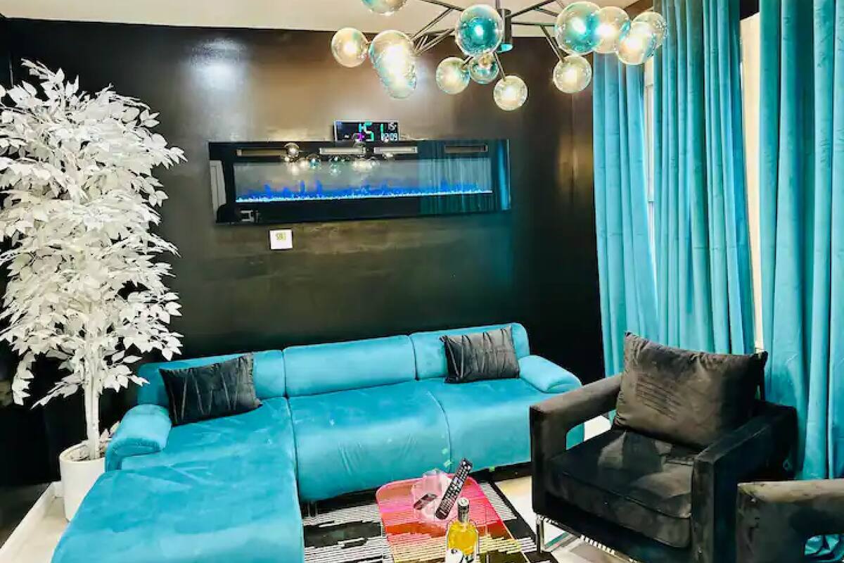 Luxury Penthouse, Patio | Laptop workspace, iron/ironing board, WiFi (free)