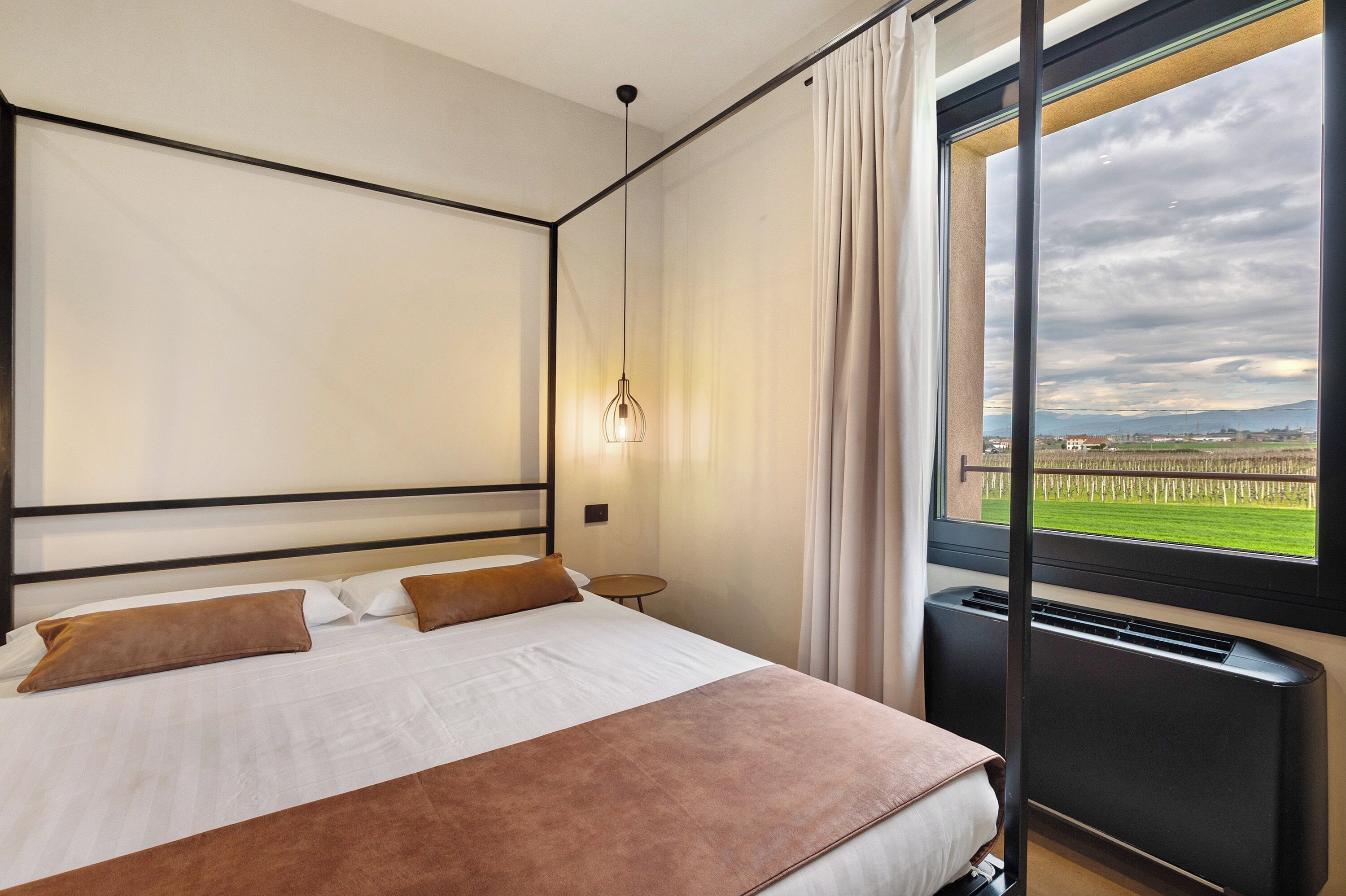 1 quarto, Wi-Fi de cortesia, roupa de cama