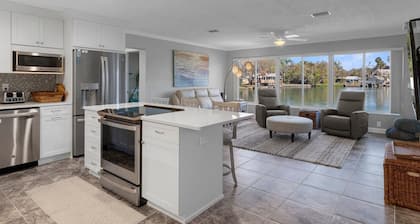 Bring your own boat l Waterfront with dock l Sleeps 9