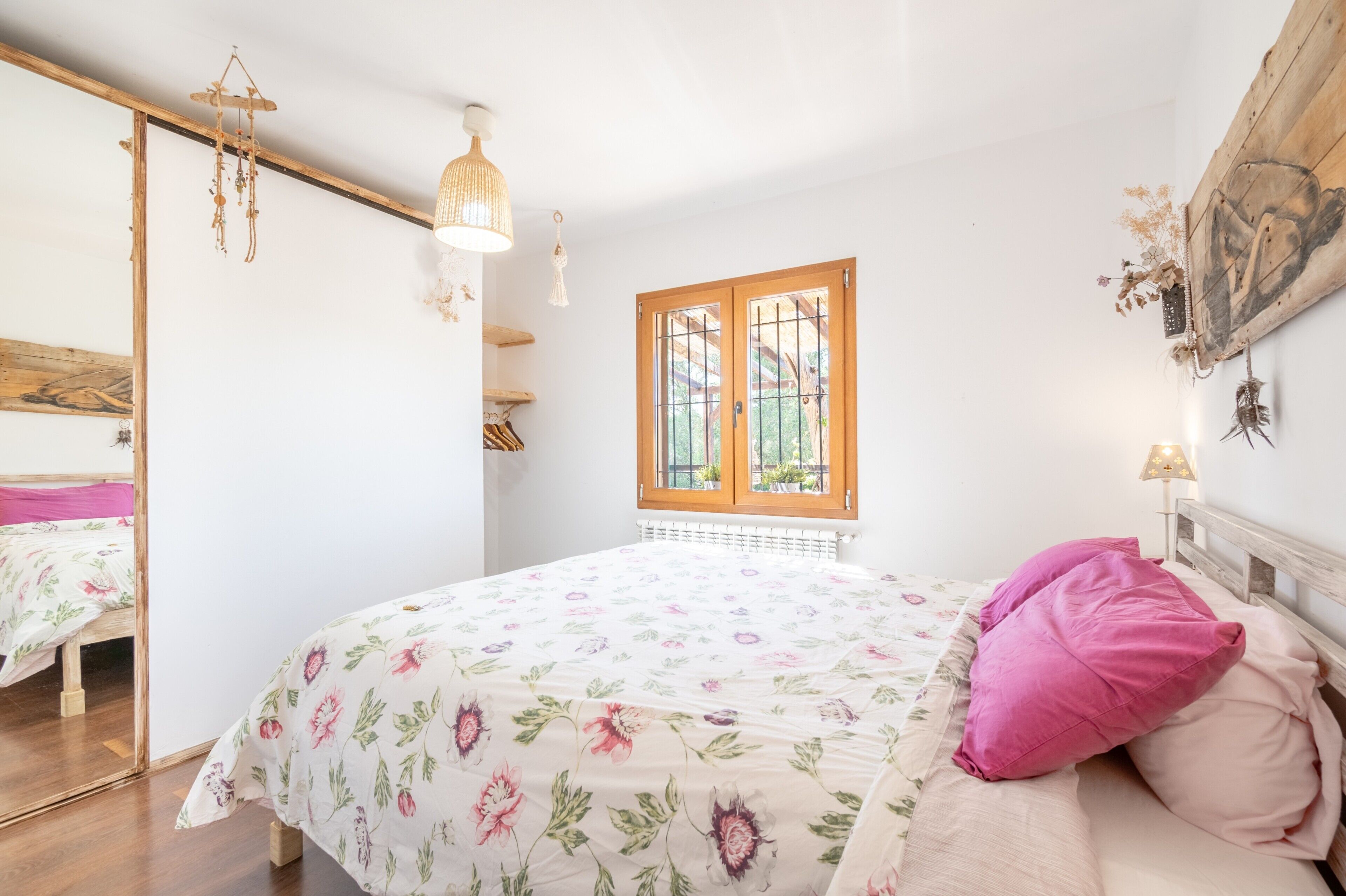 3 dormitorios, tabla de planchar con plancha, wifi gratis y ropa de cama