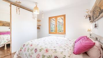 3 dormitorios, tabla de planchar con plancha, wifi gratis y ropa de cama