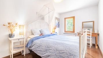 3 dormitorios, tabla de planchar con plancha, wifi gratis y ropa de cama