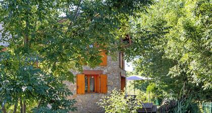 Chalet 'Edliane' with Mountain View, Private Terrace and Wi-Fi
