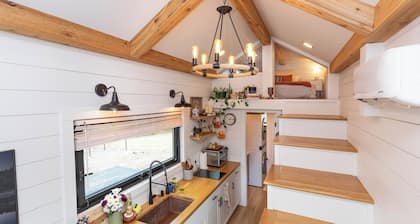 Nestled in the mountains, this cozy tiny home is 15 minutes to Asheville.