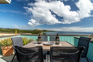 屋外ダイニングエリア