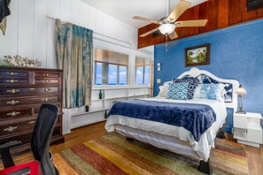 2 室のベッドルーム、デスク、アイロン / アイロン台、WiFi (無料)