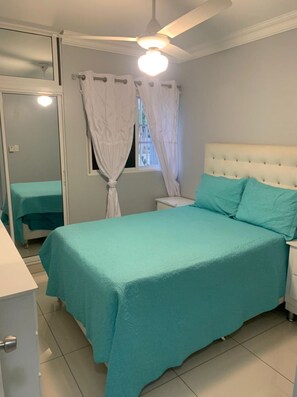 3 bedrooms, iron/ironing board, WiFi, bed sheets