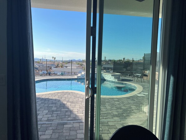 Outdoor pool - 2years new modern bungalow Lake and pool views in Lake Havasu City pet friendly (Lake Havasu City)