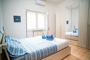 1 chambre, fer et planche à repasser, Wi-Fi, draps fournis