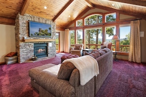 Smart TV, fireplace, table tennis