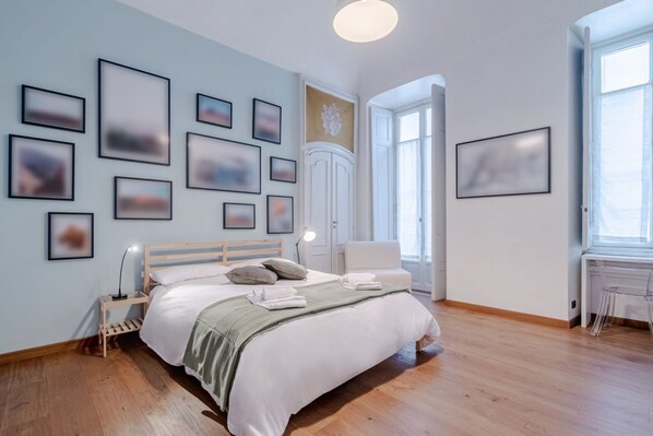 2 slaapkamers, een strijkplank/strijkijzer, wifi, beddengoed