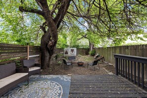 Terrace/patio - Magical Fairytale Stay in Nulu Historic District (Louisville)