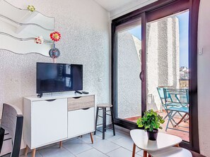 TV