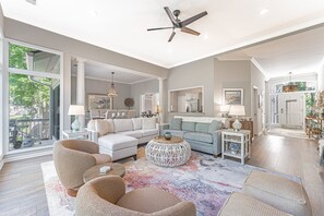 Télévision, baby-foot, table de tennis de table