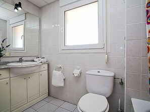 Bathroom - Global Royal Delta - By Global Rental Holidays 29743 (Deltebre)