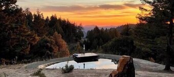 NEW! May’s log cabin luxury studio farm stay.