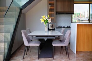 Family dining - Jero delod Villa  (Tabanan)