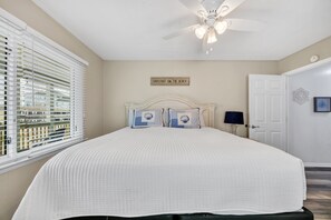8 bedrooms, desk, iron/ironing board, free WiFi
