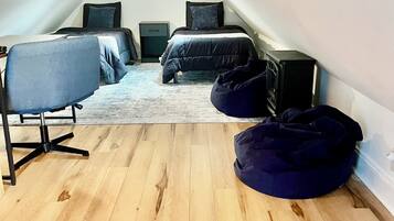 2 bedrooms, desk, travel crib, free WiFi