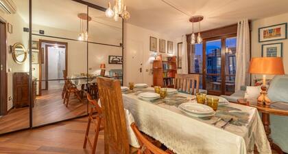 5' from Bocconi University with 2 Bedr and 2 Bathr