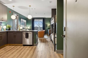 1 bedroom, desk, iron/ironing board, free WiFi