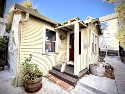 Adorable 1BR Cottage by the Napa River