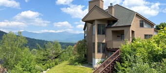 C15 Ski-In/Ski-Out Townhouse w/ Hot Tub, AC & Stunning Mountain Views. Dog Friendly!