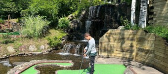 C15 Ski-In/Ski-Out Townhouse w/ Hot Tub, AC & Stunning Mountain Views. Dog Friendly!