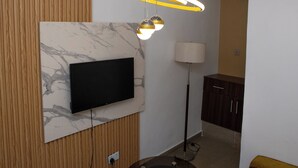 Room service – dining - Mareot Hotel (Lagos)