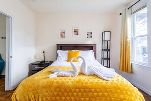 Skrivbord, strykjärn/strykbräda, gratis wi-fi och sängkläder