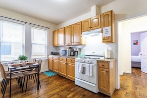 Fridge, microwave, oven, stovetop - Pet-Friendly 2BR w/ FREE Parking & NYC Transit (Newark)
