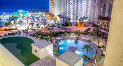 Beachside Oasis - Lakeview Resort w/ 5 Pools, Beach Access, Family Fun