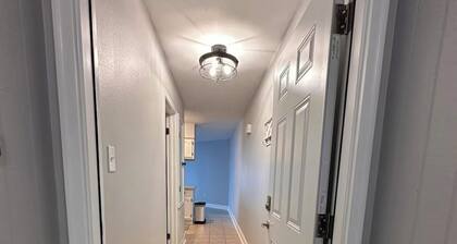 Soothing apartment with AC in charming Chalmette minutes from NOLA