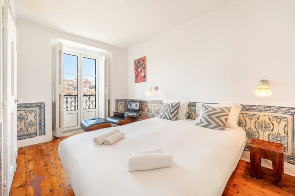 3 bedrooms, iron/ironing board, Internet, bed sheets