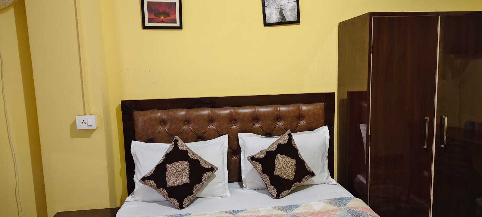Deluxe Double Room | Free WiFi