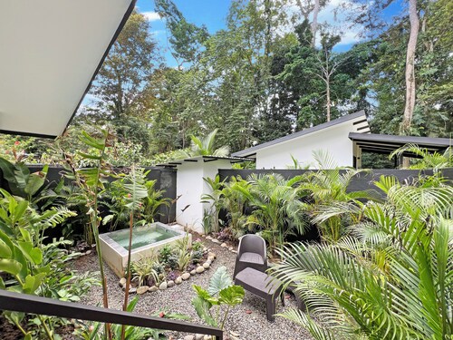 Casa Margarita - POOL, AC, Kitchenette, Queen Bed, Yoga