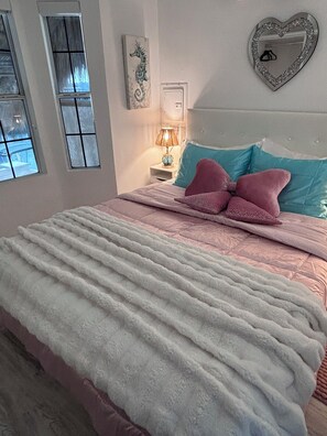 1 bedroom, iron/ironing board, free WiFi, bed sheets