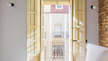 1 chambre, fer et planche à repasser, accès Internet, draps fournis