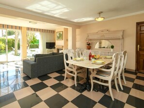 Dining - Global Alenar - By Global Rental Holidays 21275 (Calpe)