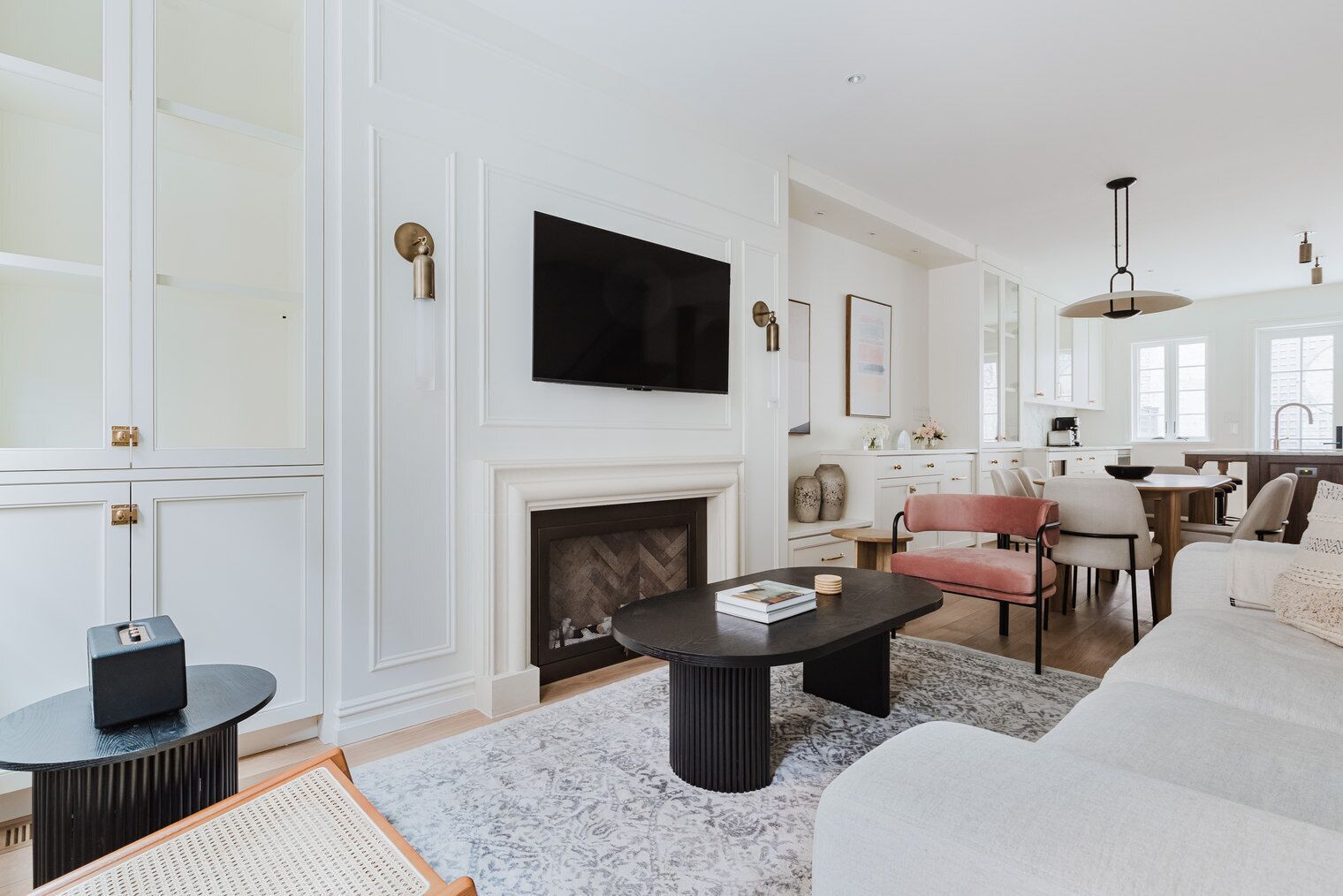 Télévision, chaîne hi-fi