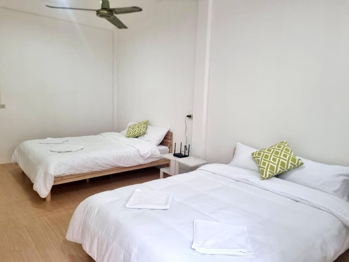 Comfort Townhome, Kitchenette, City View | 2 bedrooms, iron/ironing board, free WiFi