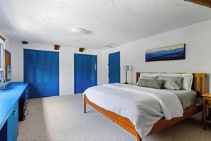 5 habitaciones, tabla de planchar con plancha, wifi y ropa de cama 