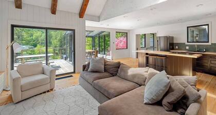 Best Location! Mountain Retreat on 7 Acres w/ Pond