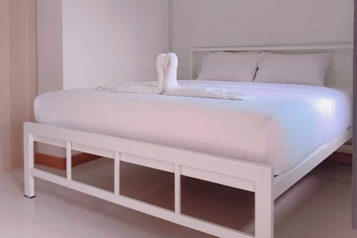 Doppelzimmer, 1 Doppelbett | Schreibtisch, laptopgeeigneter Arbeitsplatz, kostenloses WLAN