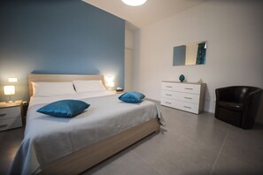 3 Schlafzimmer, Schreibtisch, kostenloses WLAN, Bettwäsche