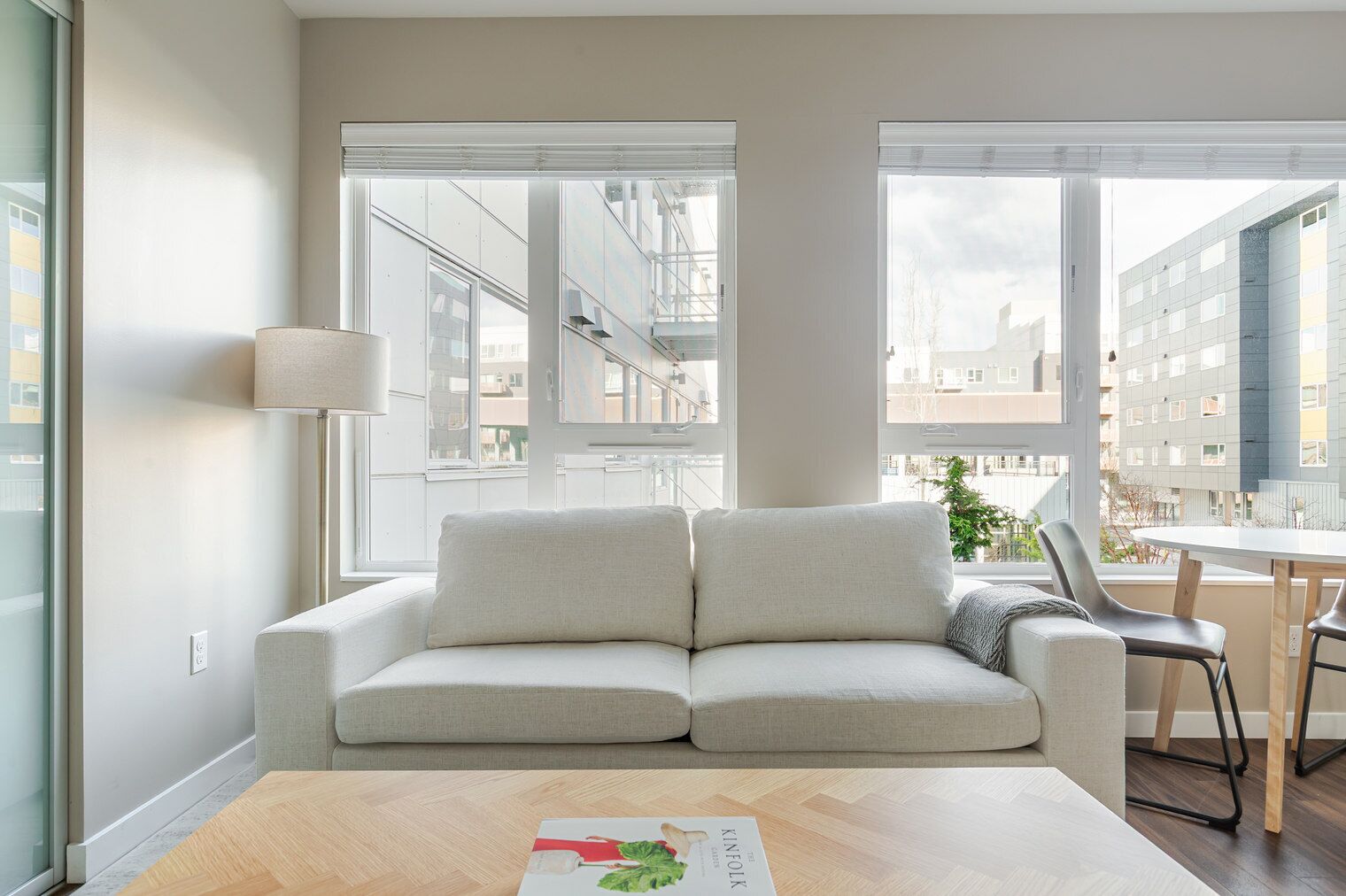 Fernseher, Stereoanlage