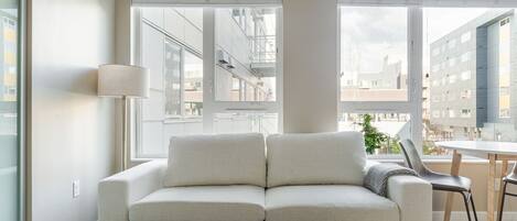 Fernseher, Stereoanlage