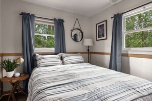 2 室のベッドルーム、アイロン / アイロン台、WiFi、ベッドシーツ