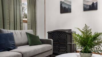 Televisie en een open haard