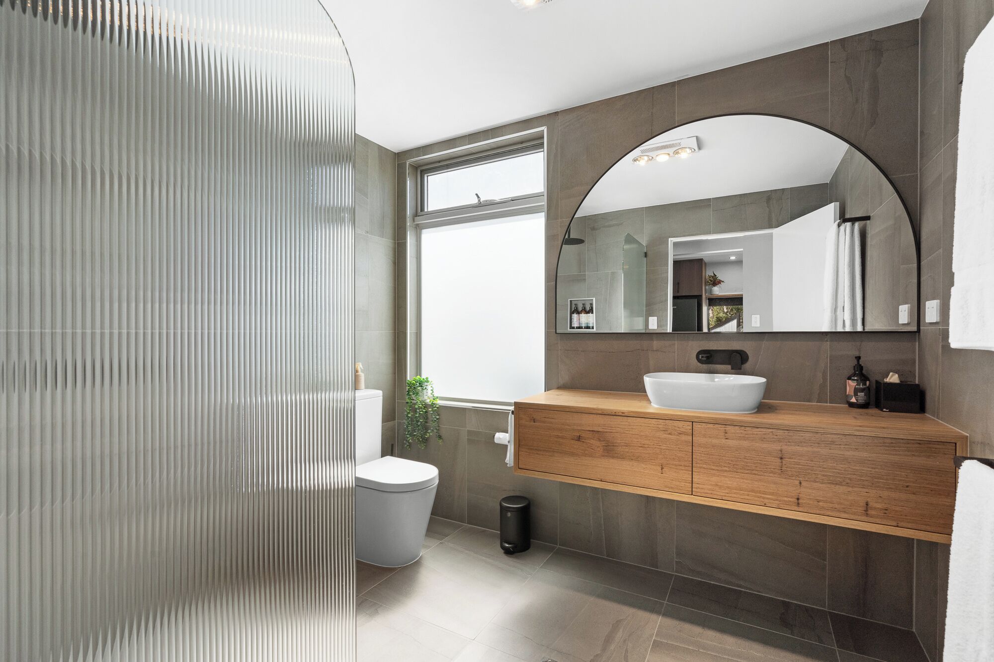 淋浴設備、風筒、提供毛巾、番梘